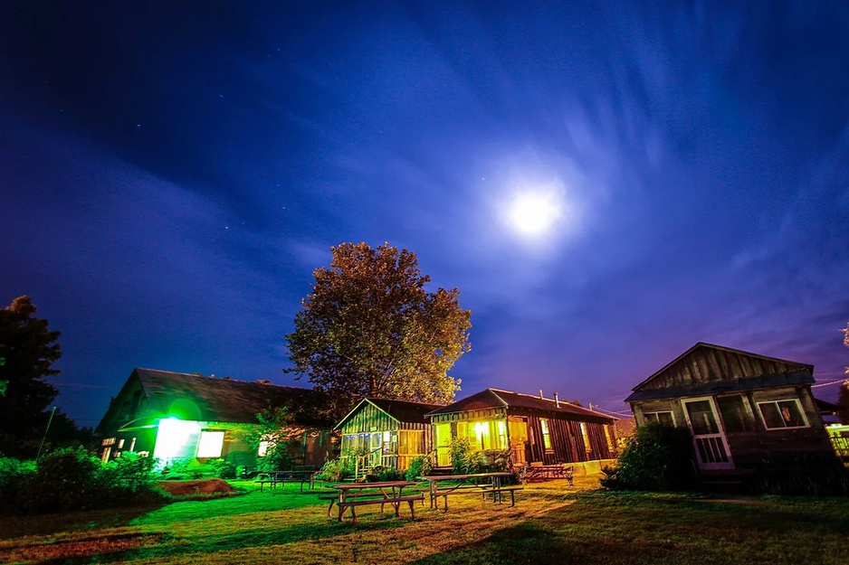 Shack Up Inn Cabins