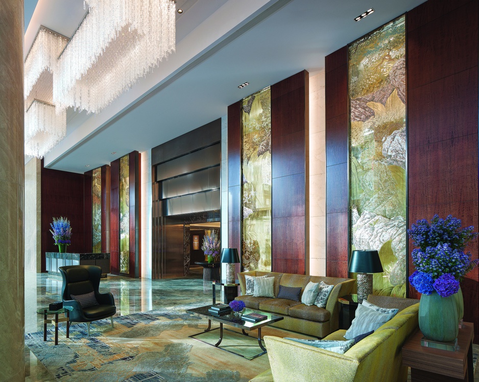 Shangri-La Hotel London welcome lobby