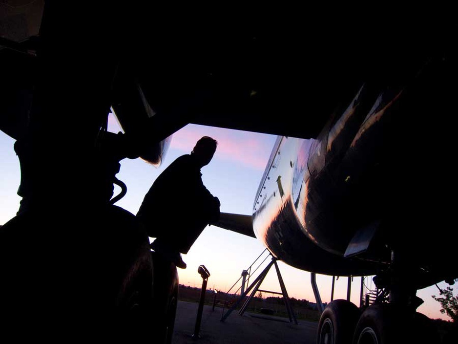 Boeing 747 at dawn