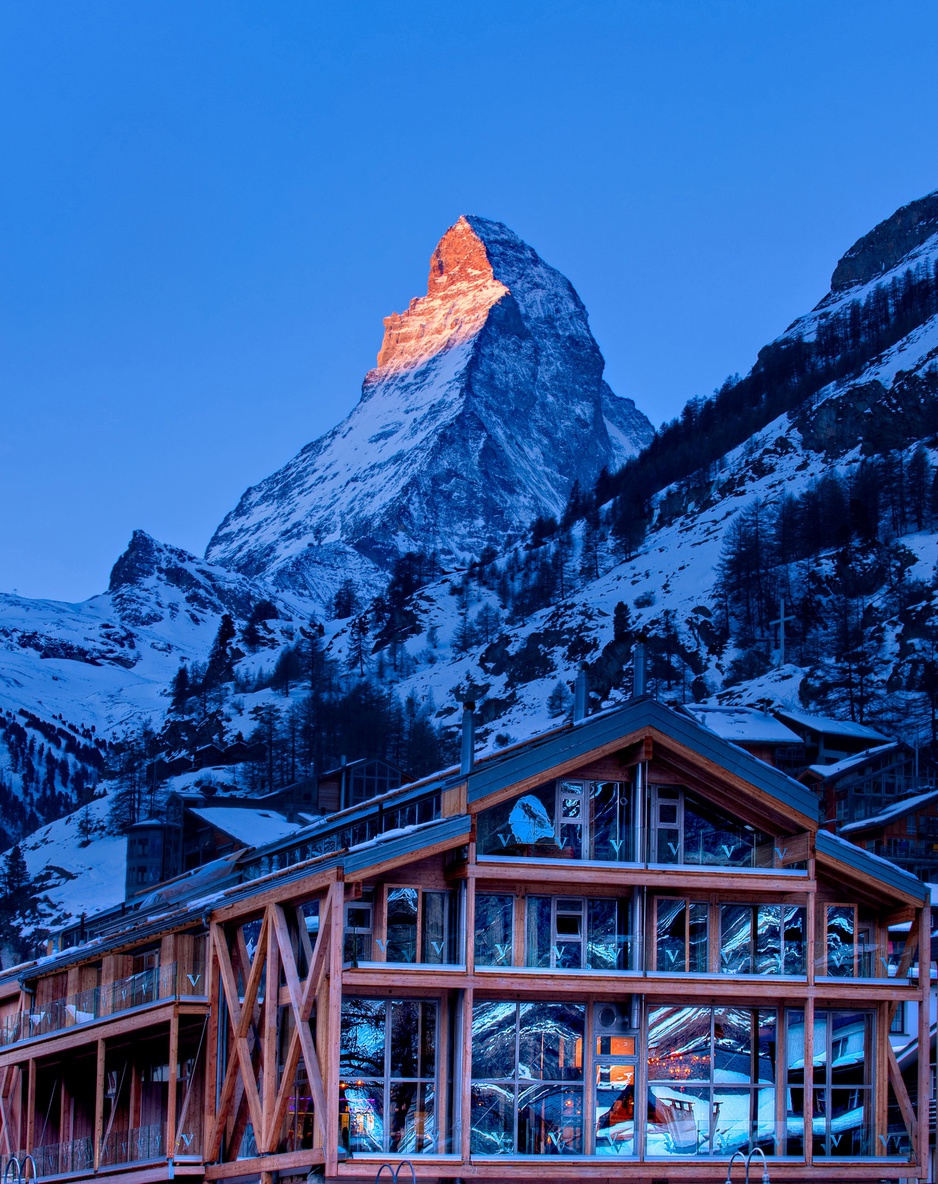 Backstage Hotel Zermatt with Alps in the background