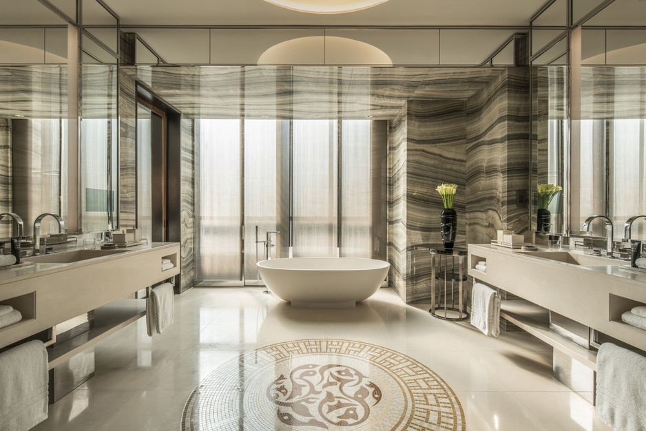 Four Seasons Dubai DIFC bathroom