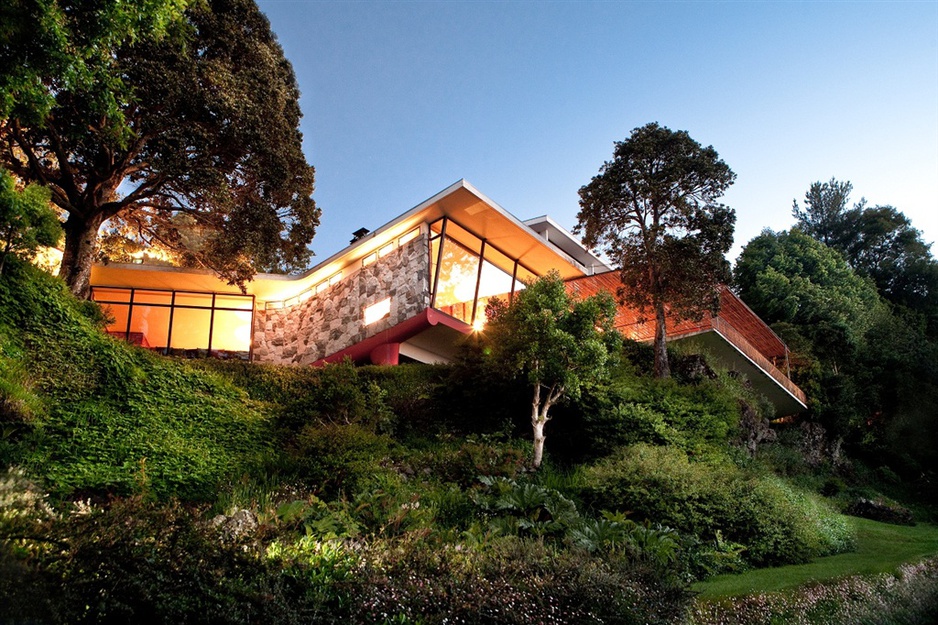 Hotel Antumalal from below