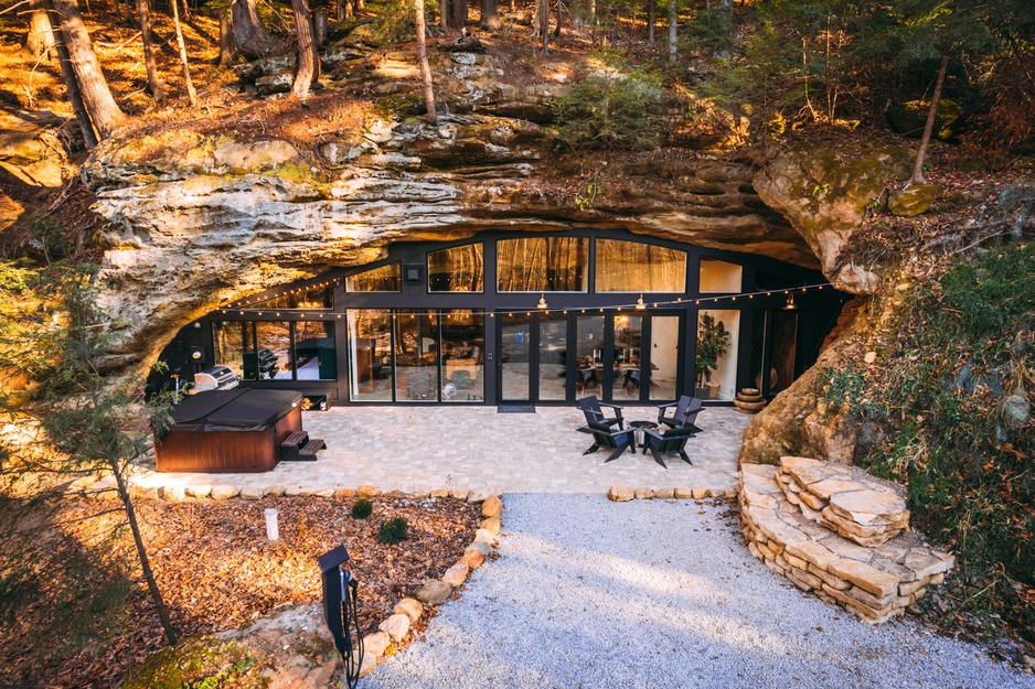 Dunlap Hollow Cave Entrance with a Cozy Terrace