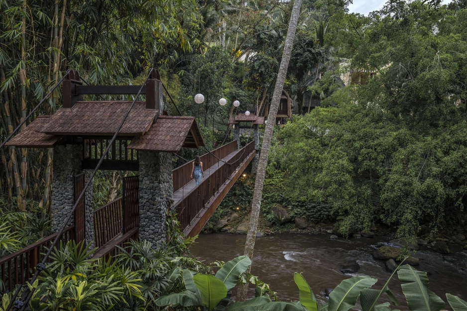 Sayan Bridge