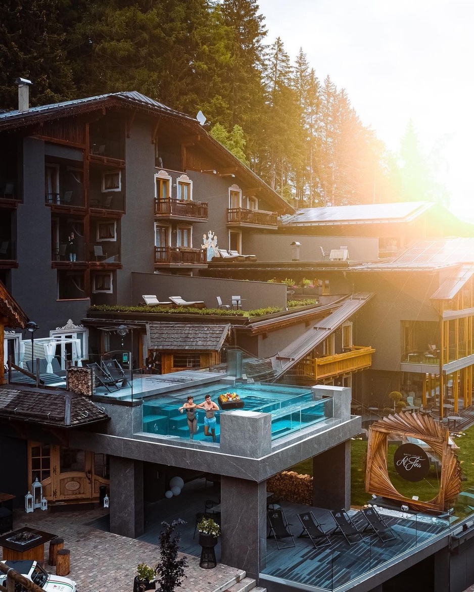 Chalet Al Foss Alp Resort Building With Outdoor Pool