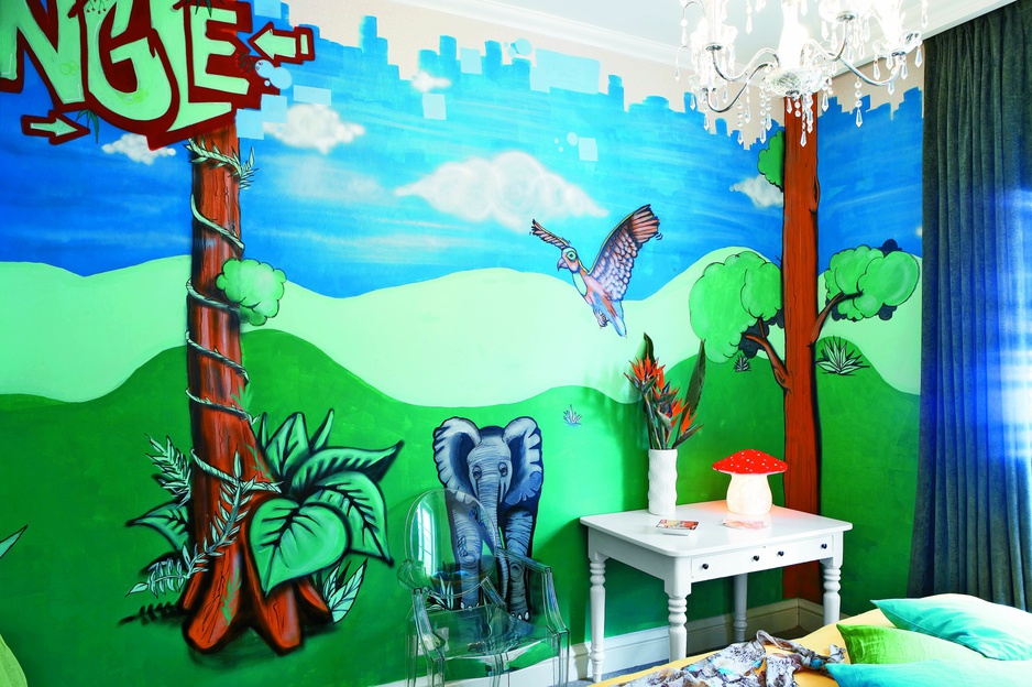 Cartoon jungle room