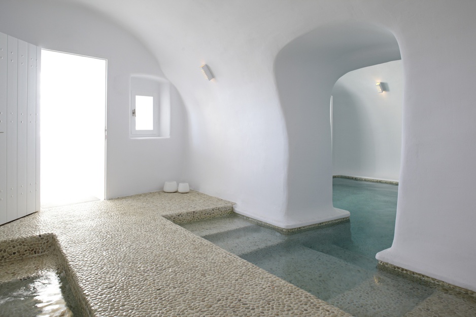 Kirini Santorini Indoor-Outdoor Pool