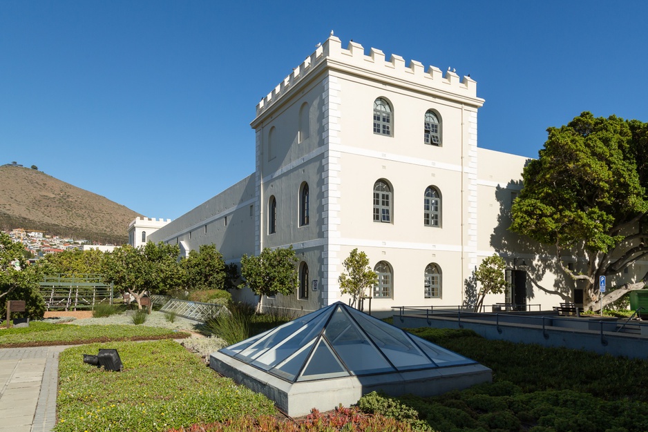 Protea Breakwater Lodge building