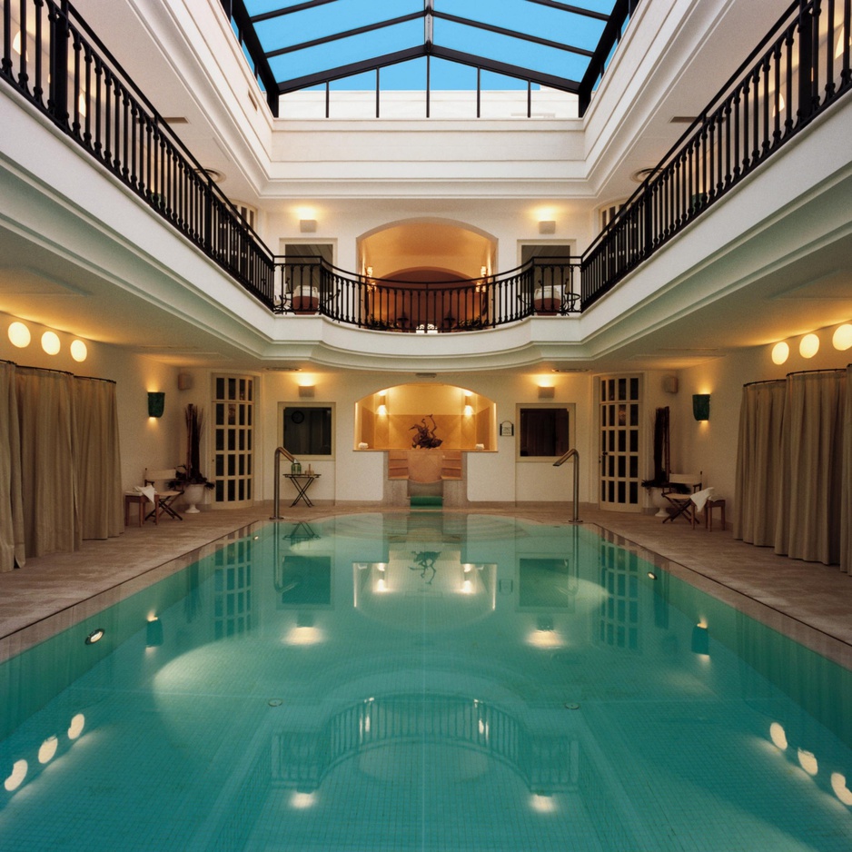 Indoor swimming pool