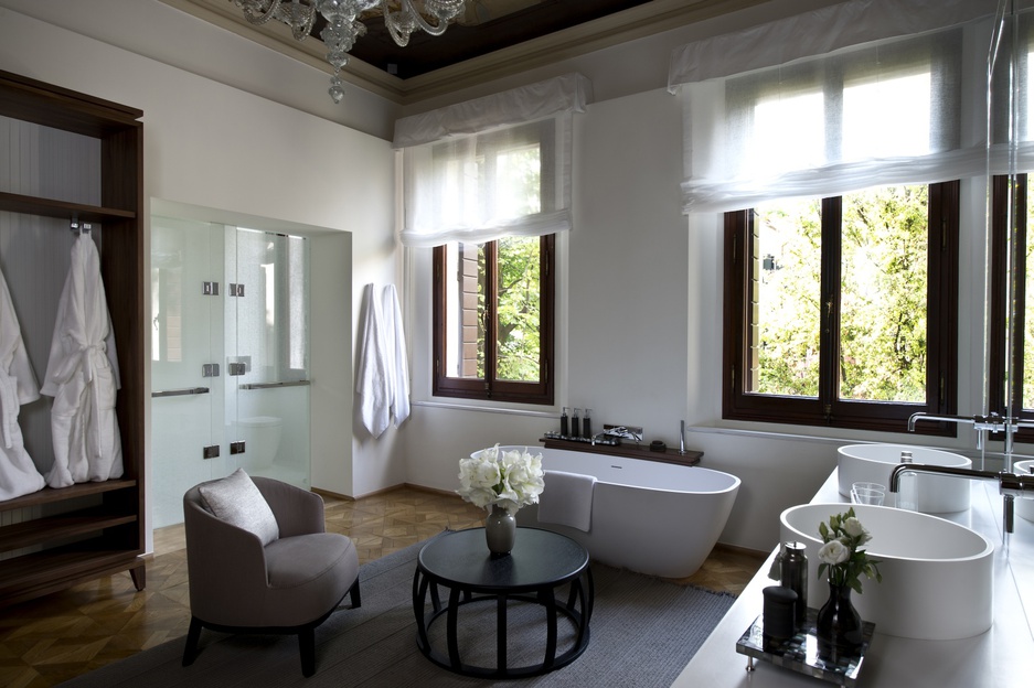 Aman Venice Grand Canal Hotel bathroom