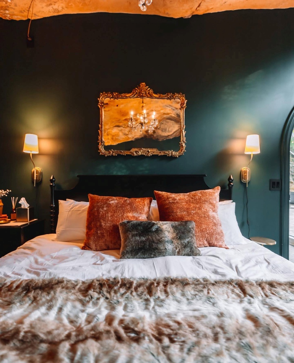 Dunlap Hollow Cave Luxurious Bed
