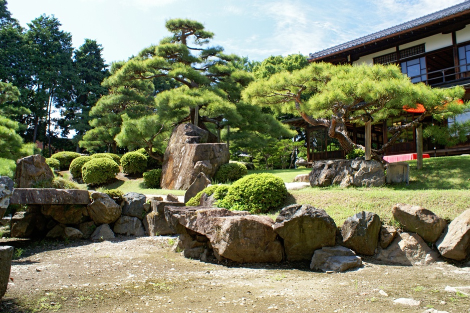 Nishiyama Onsen Keiunkan hotel and garden