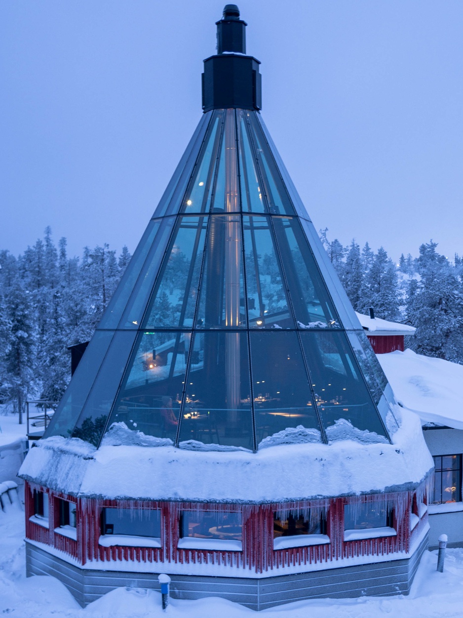 Levin Iglut restaurant exterior