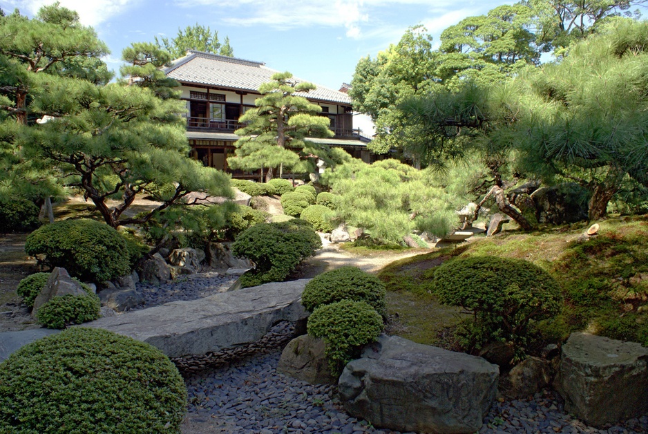 Japanese garden at the world's oldest hotel