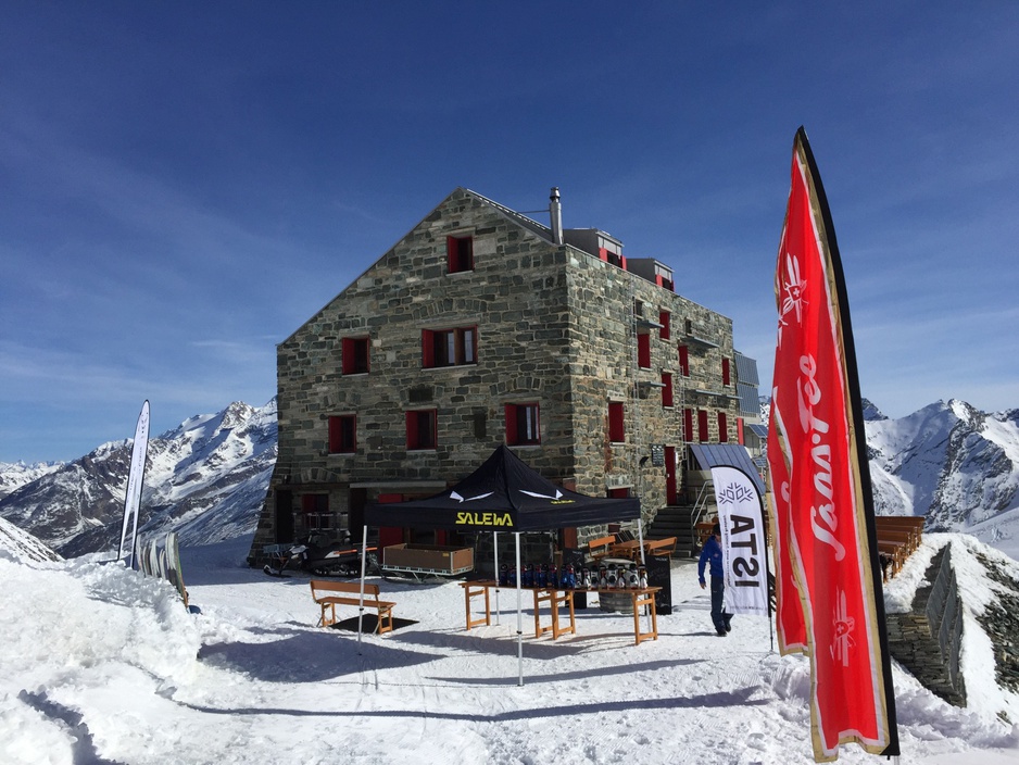 Britannia Hut exterior