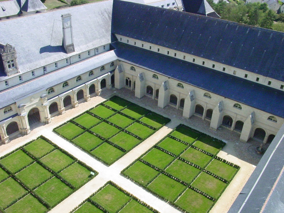 Fontevraud Abbey courtyard