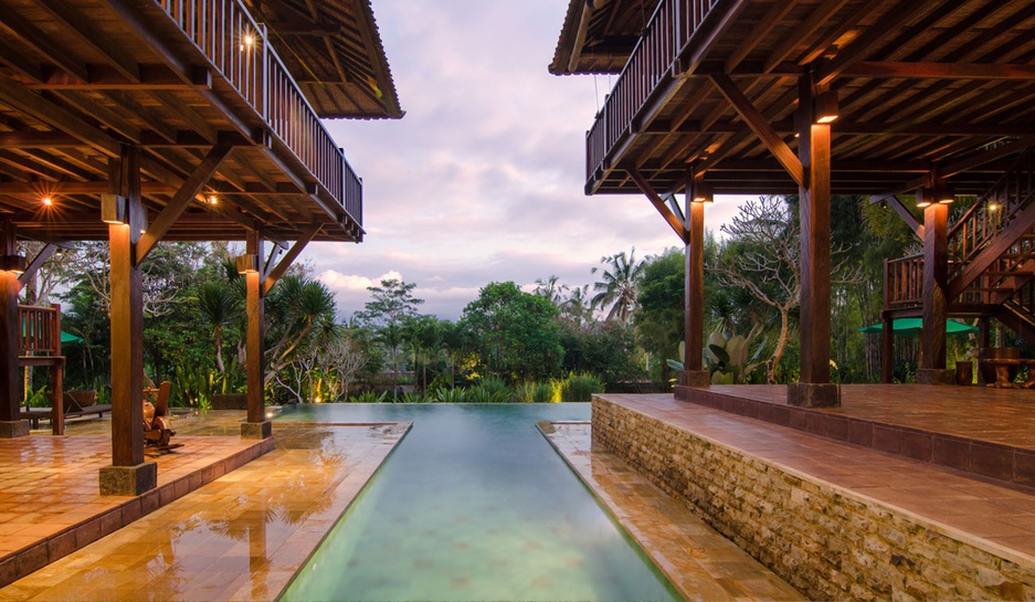 Villa Atas Awan Pool Jungle View in the Evening