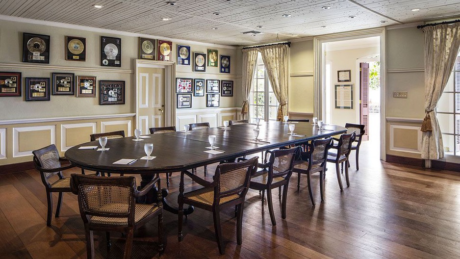 Strawberry Hill dining room