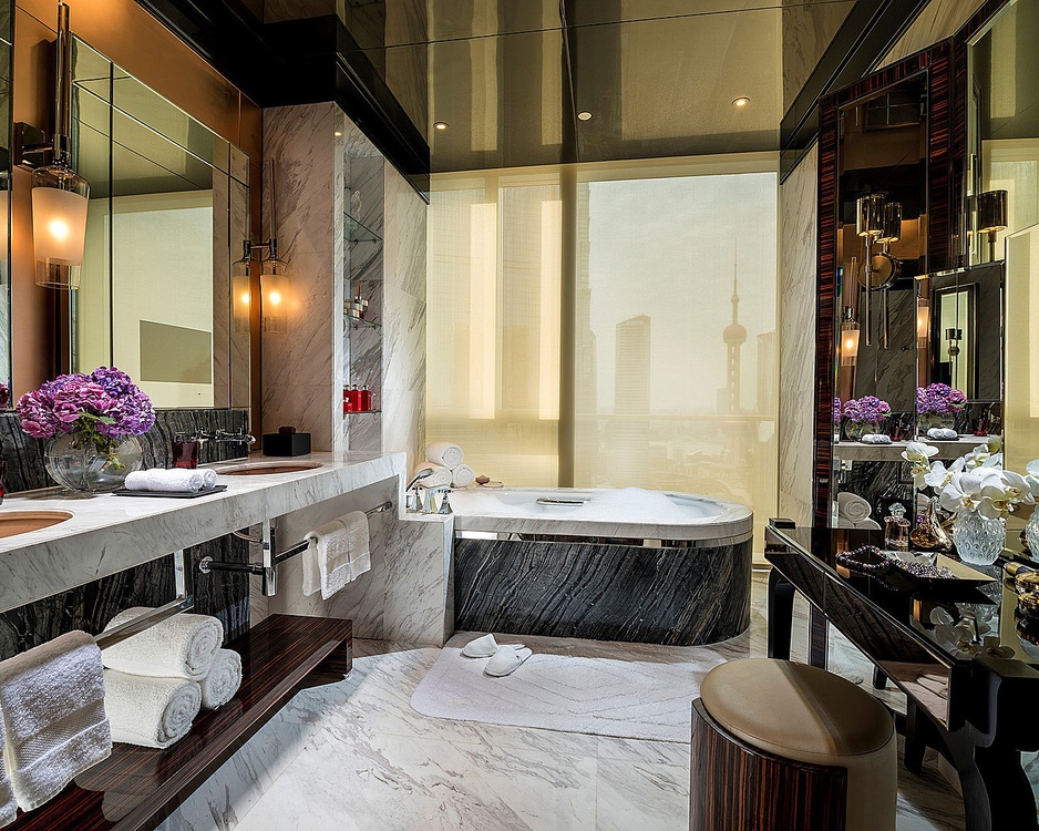 Regent Shanghai Pudong bathroom