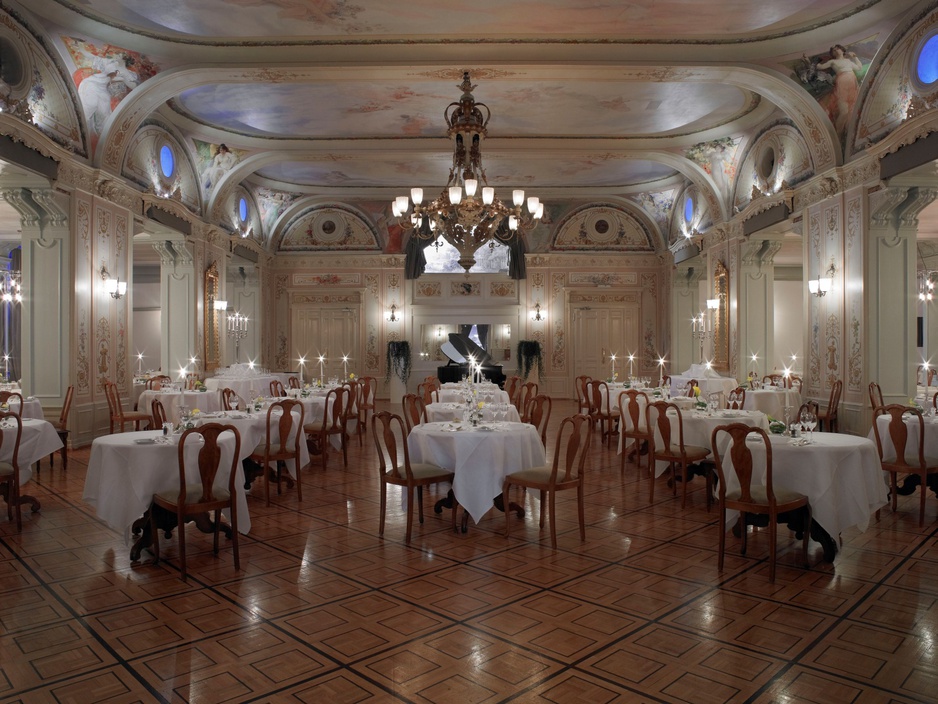 Grand Restaurant