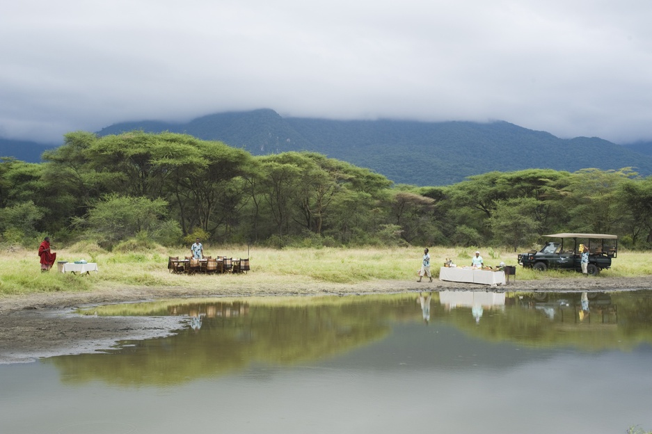 Bush dining at &Beyond Lake Manyara Tree Lodge