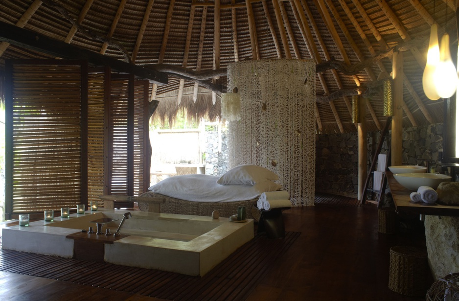 Luxury bathroom in the bungalow