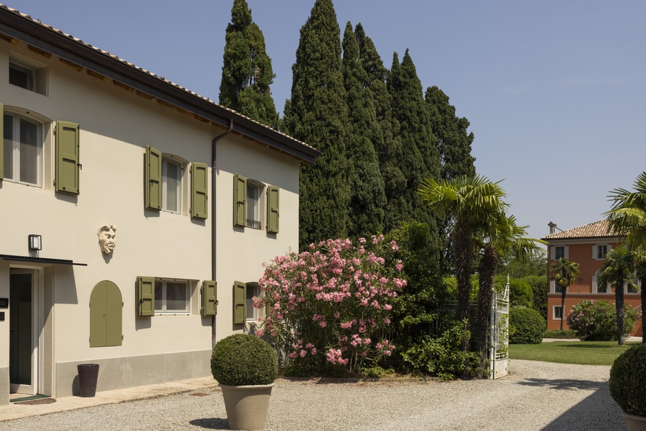 Tenuta Venturini Baldini Courtyard