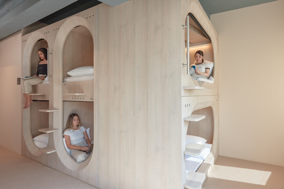 KINN Capsule Hotel Capsule Room