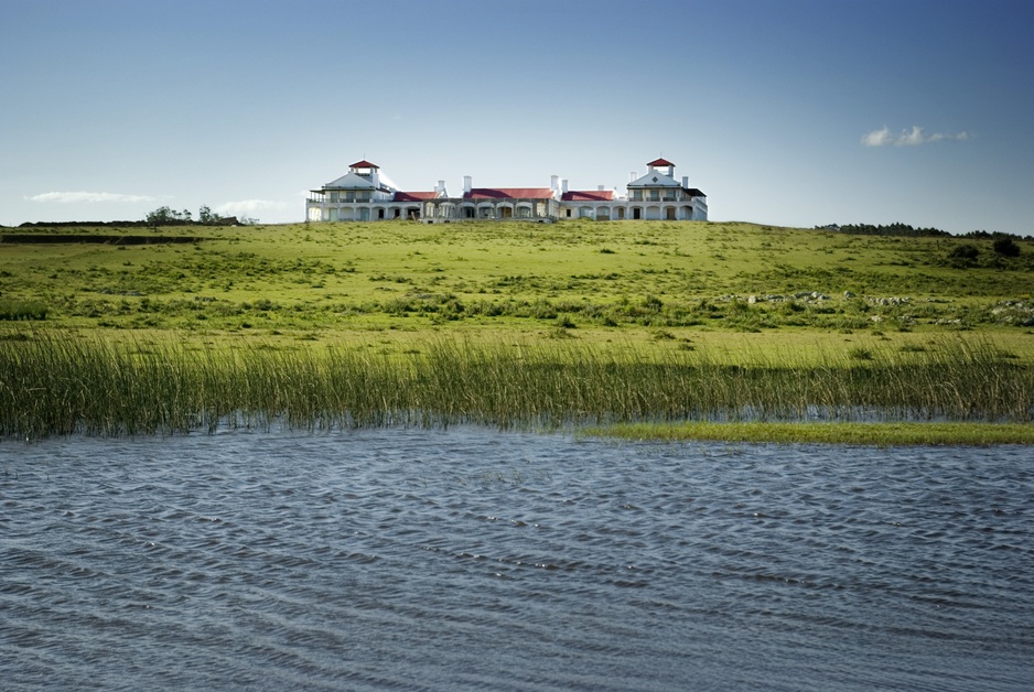 Estancia Vik from a distance