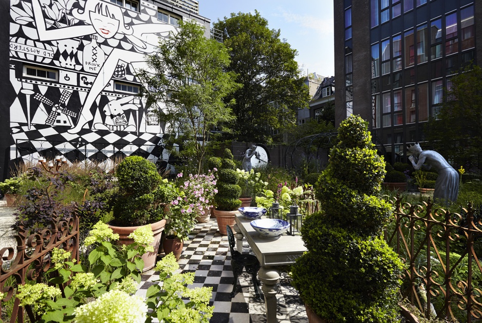 Andaz Amsterdam hotel garden