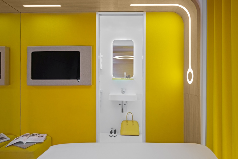 Hotel Odyssey Yellow Cocoon Room