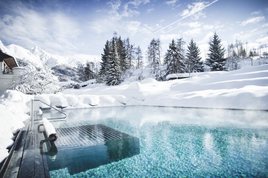 Hotel Klosterbräu Snowy Outdoor Pool