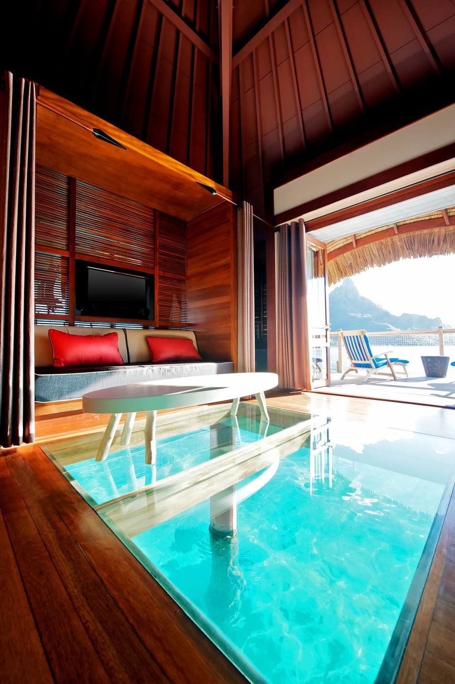 Glass floor in the bungalow