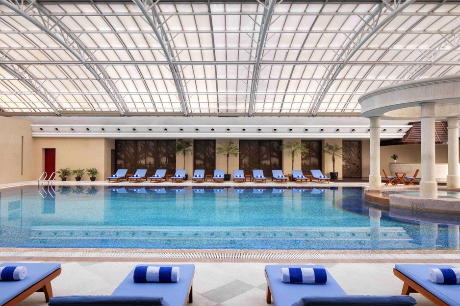 Radisson Hotel Shanghai New World Indoor Swimming Pool