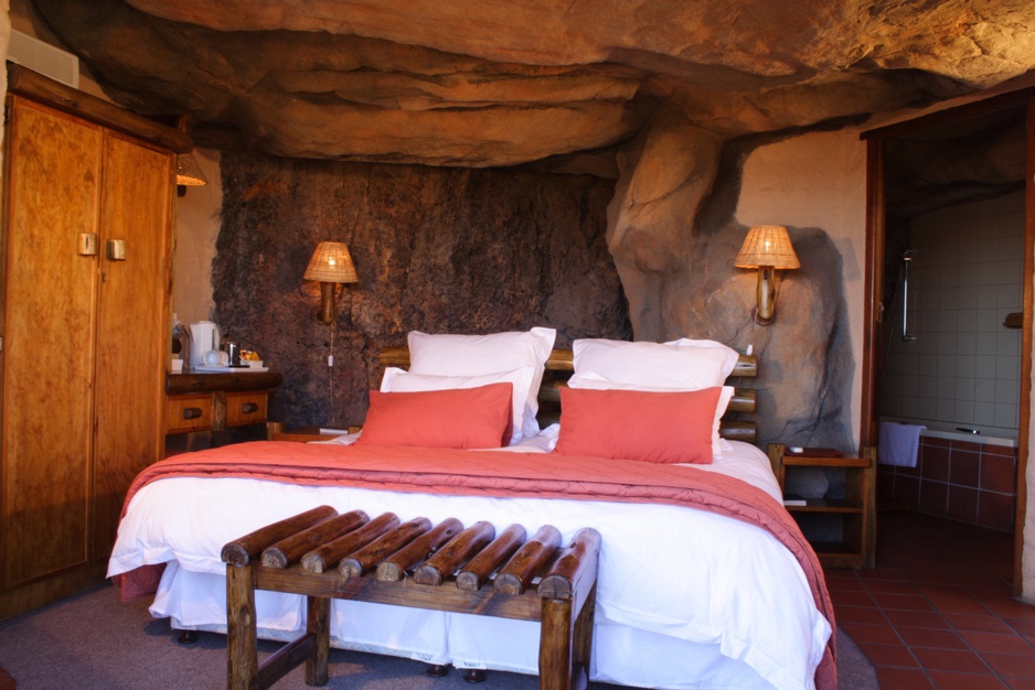 Kagga Kamma Nature Reserve cave room