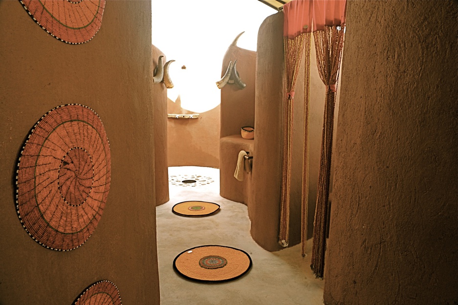 Shu'mata Camp bathroom