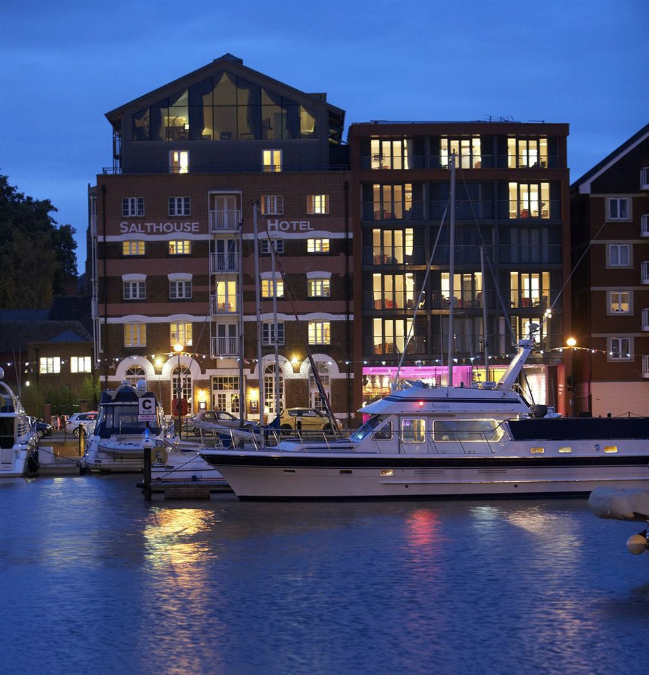 Salthouse Harbour Hotel in the Neptune Marina surrounded by boats