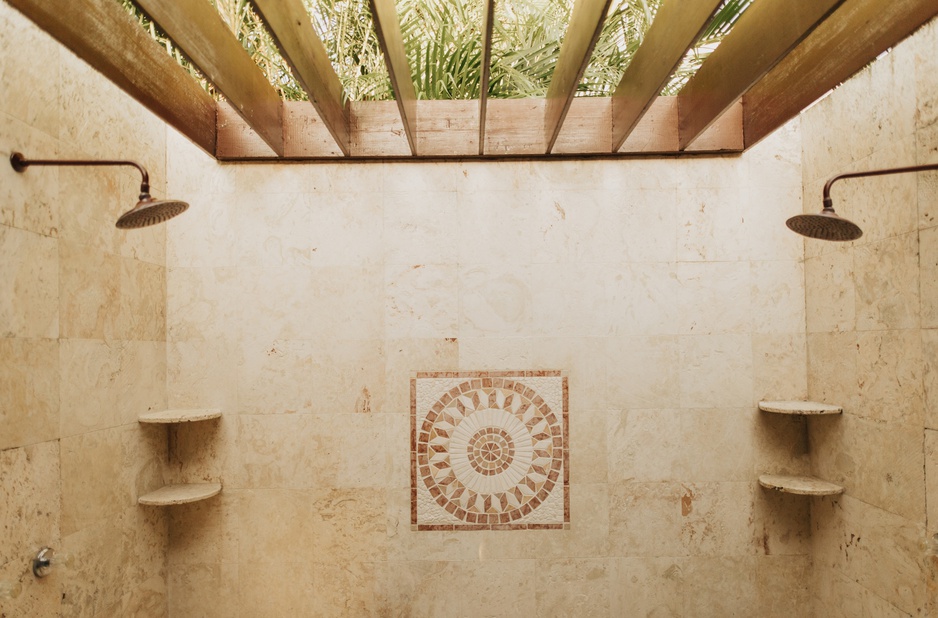 Stonefield Villa Resort Rainfall Shower