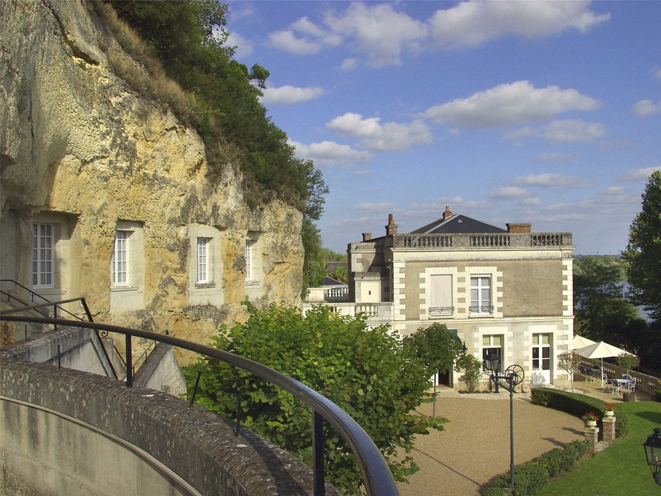 Les Hautes Roches exterior