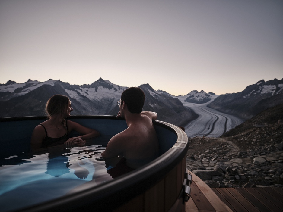 The Cube Aletsch Hot Tub In The High Alps