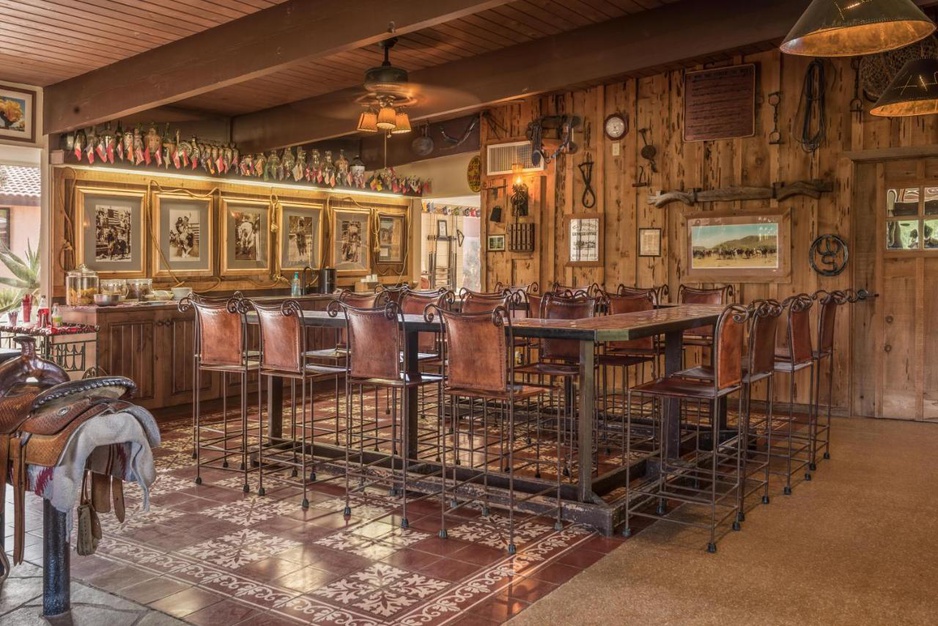 White Stallion Ranch Wild West-Style Bar