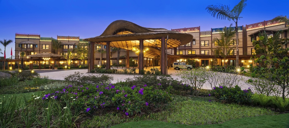 Disney Explorers Lodge Building