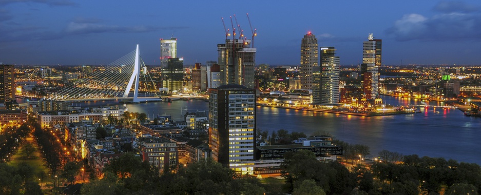 Rotterdam panorama at night