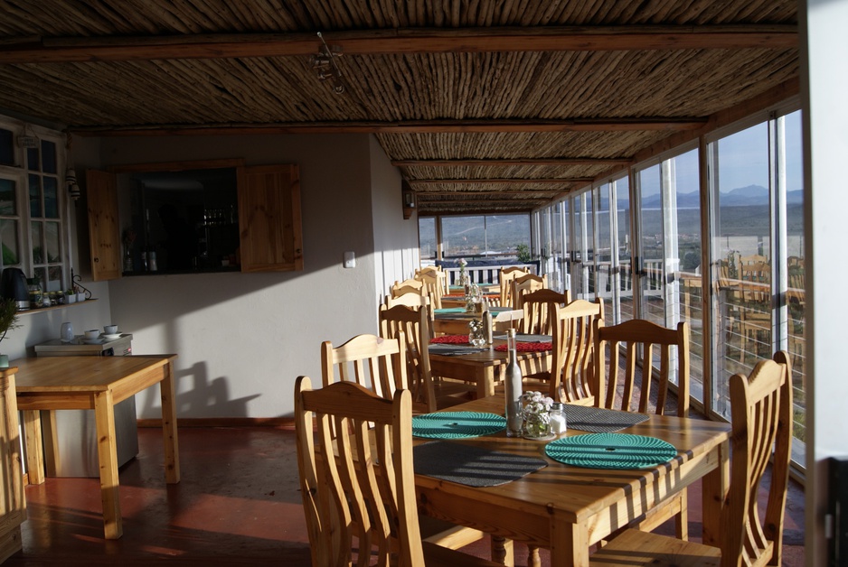 Mount Noah Lodge dining room