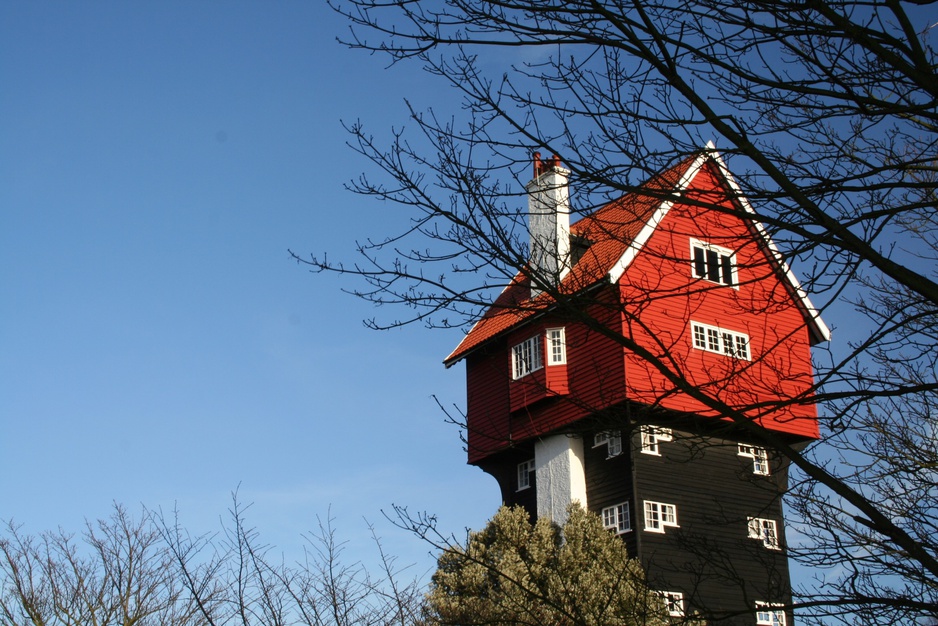 House in the Clouds top part