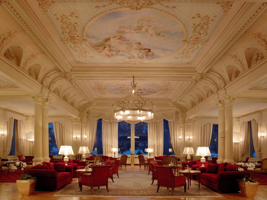 Grand Hotel Kronenhof lobby