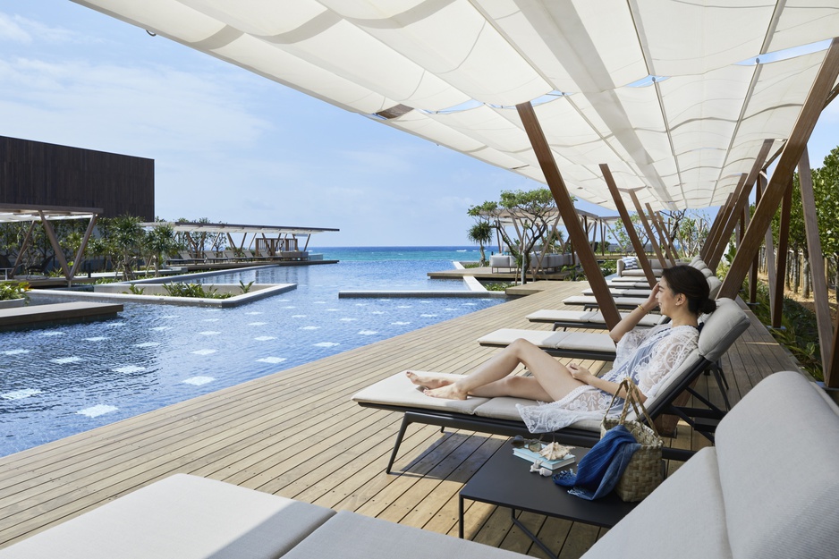 Hoshinoya Okinawa Poolside Sun Loungers