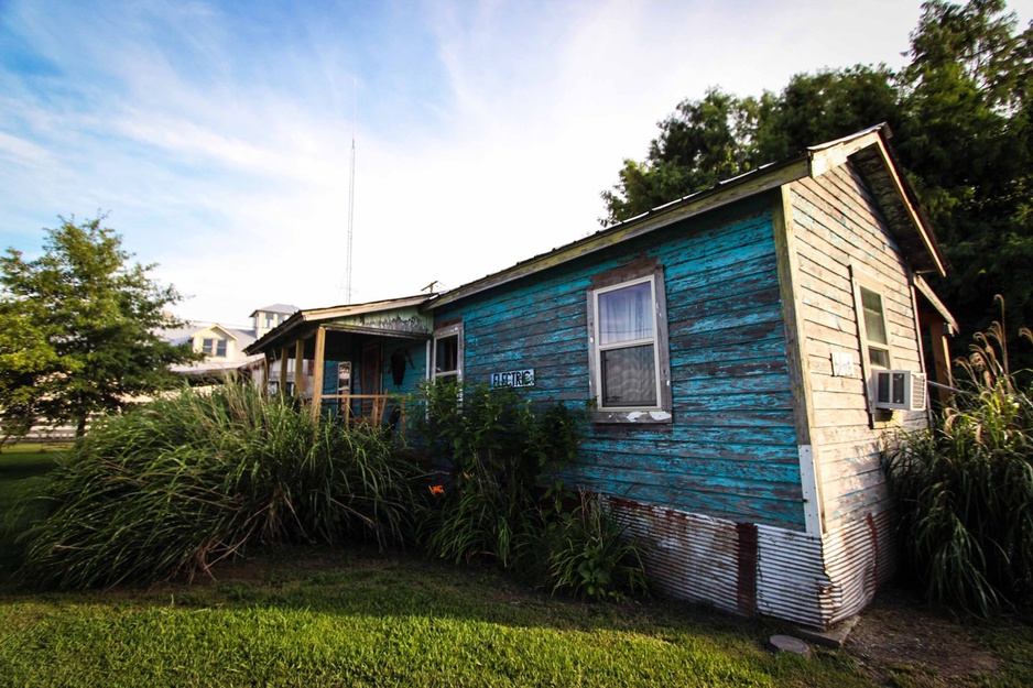 Shack Up Inn Blue Cabin