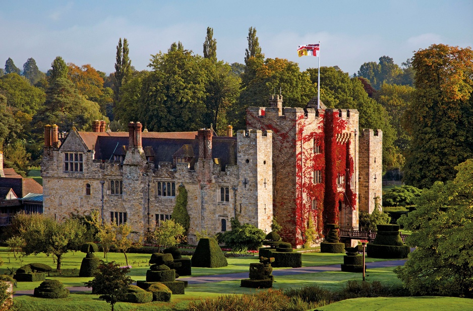 Hever Castle in Autumn colors