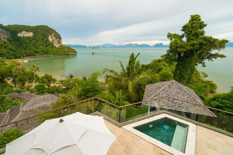 Hilltop Pool Villa Corner Jacuzzi